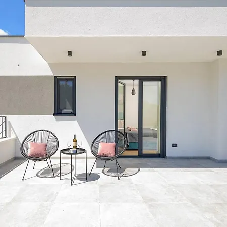 L' Escapade By Istrialux Βίλα *