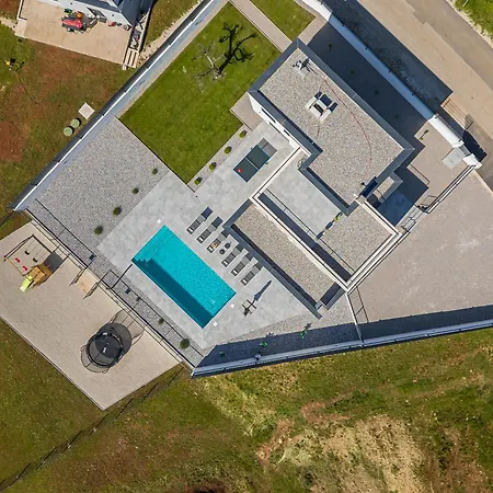 L' Escapade By Istrialux Βίλα