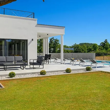 L' Escapade By Istrialux Villa *