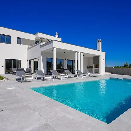 L' Escapade By Istrialux Villa Režanci