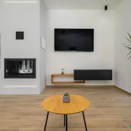 L' Escapade By Istrialux * Režanci